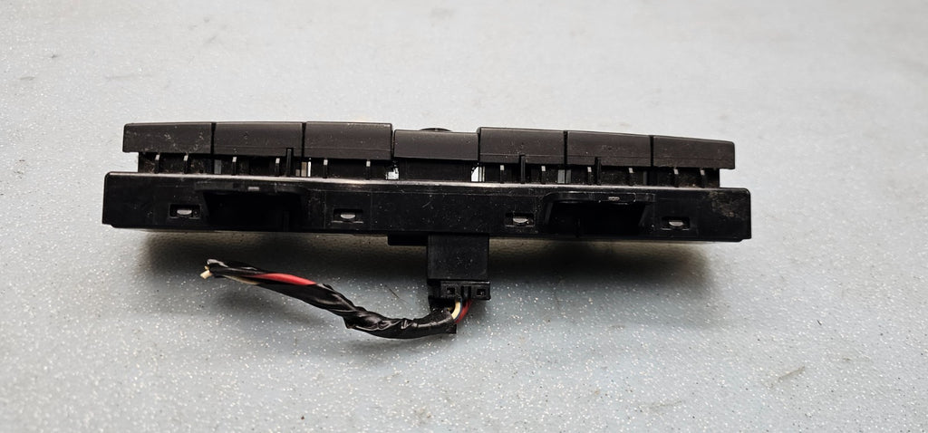 🔥08-09 Jeep Liberty Hazard Traction Control 4 Gang Switch Switch Panel Black