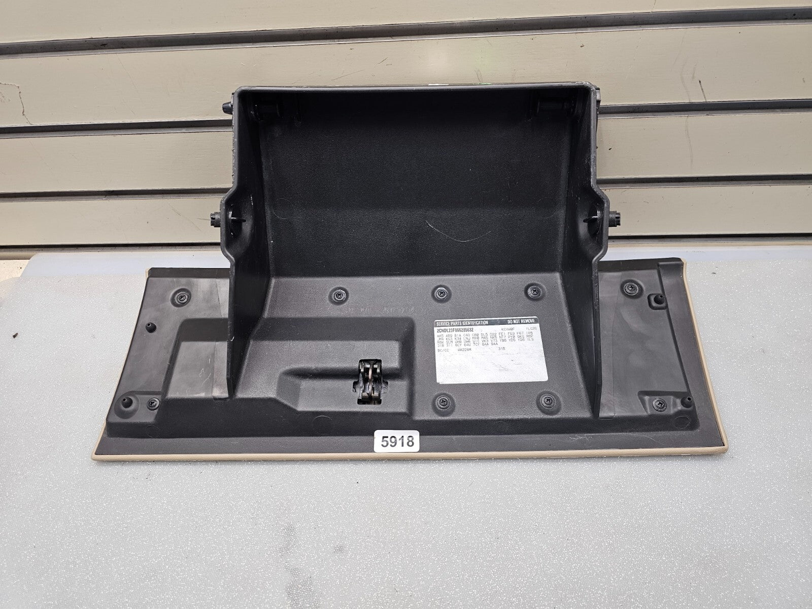 🔥05-09 Equinox Torrent 02-07 Saturn Vue Dash Glove Box Storage Compartment Tan