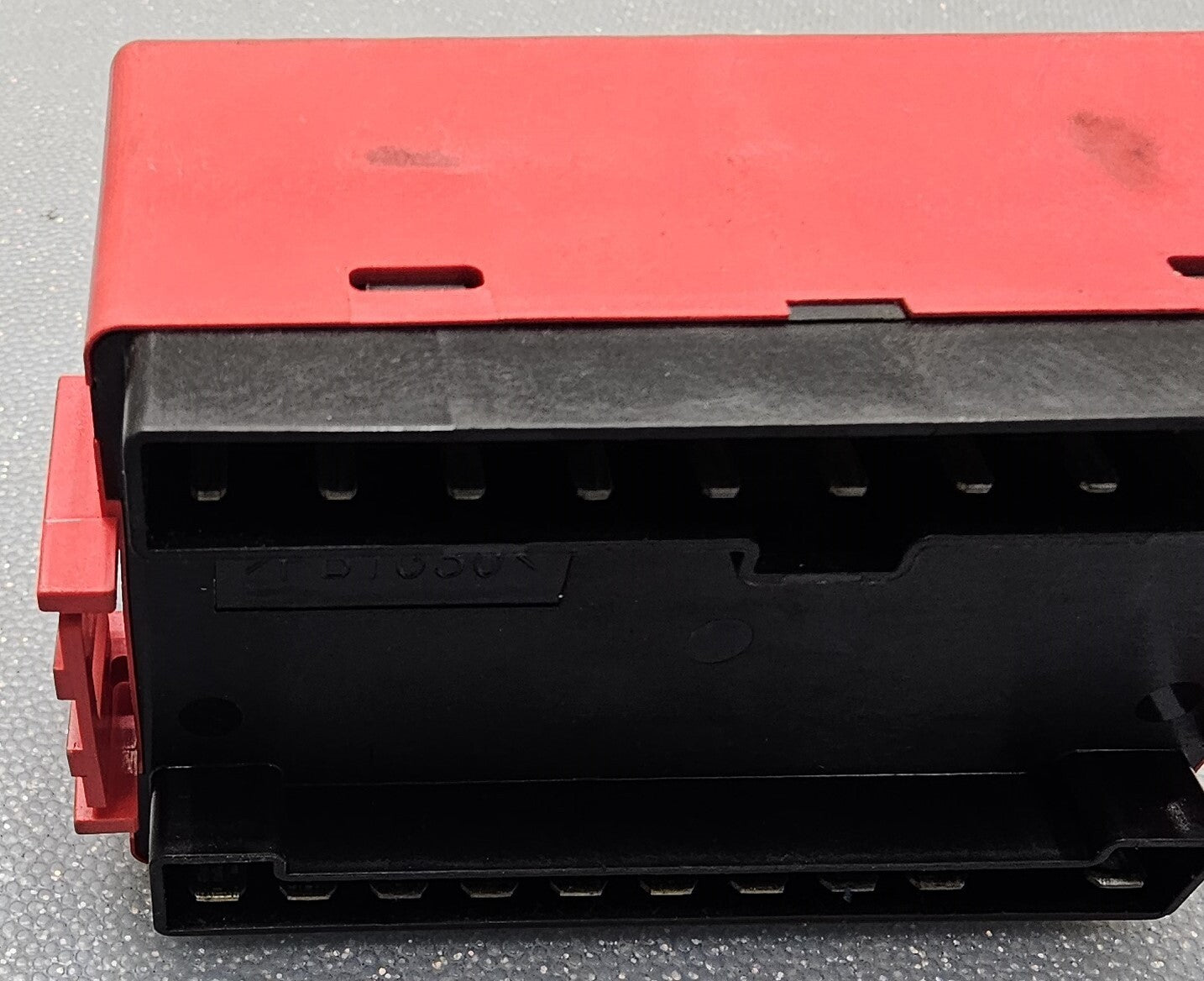 🔥03-09 Mitsubishi Eclipse Galant FRONT ECU Relay Fuse Control Unit OEM
