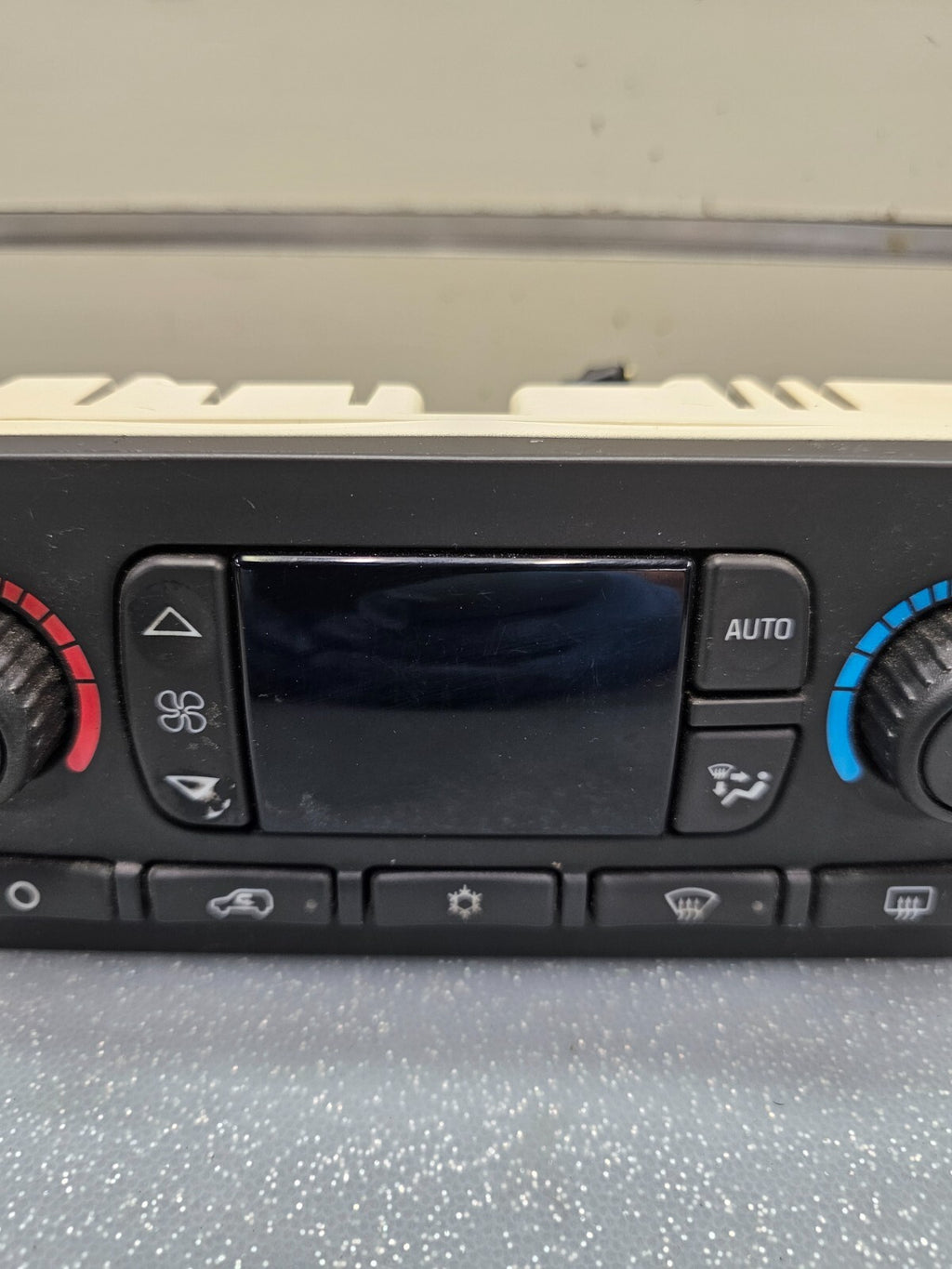 03-09 chevy Silverado SIERRA TRAILBLAZER DASH Heater A/C Climate Control DIGITAL