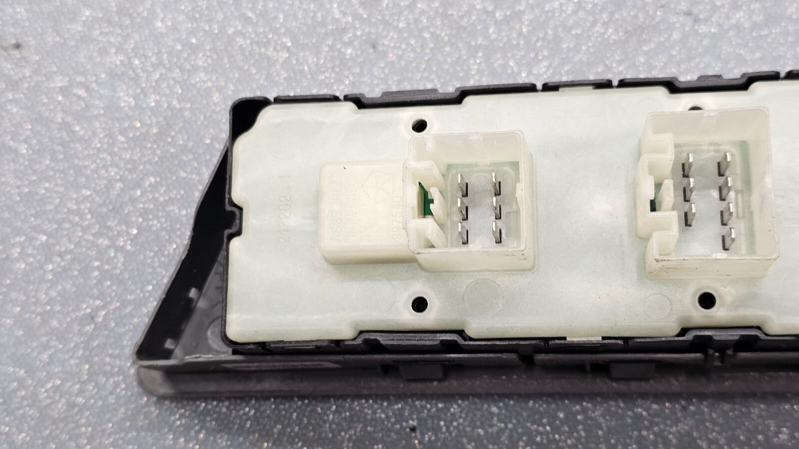 🔥11-14 Chrysler 200 Compass Dakota Left Driver Master Power Window Switch Gray