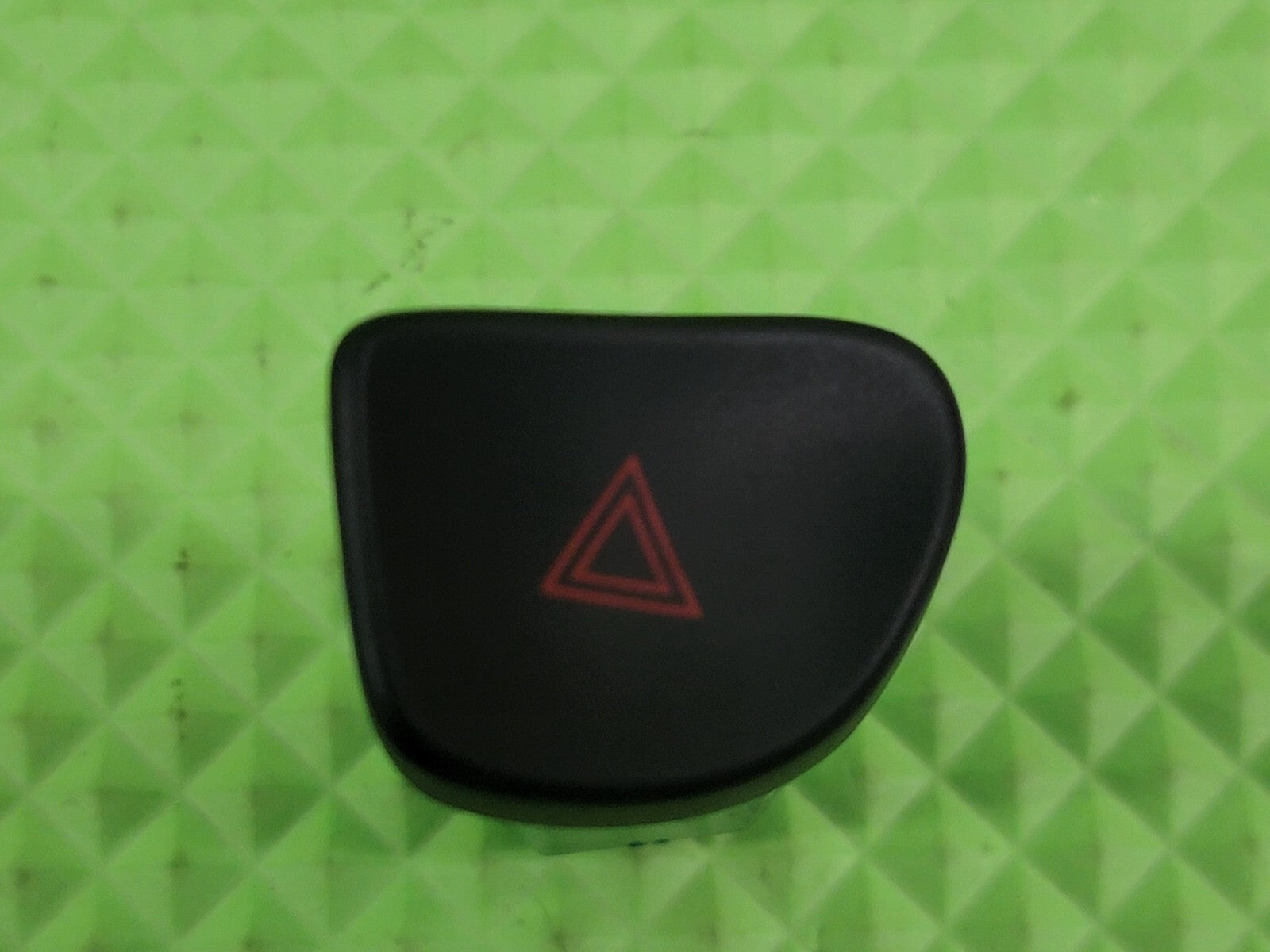 🔥00-05 Impala Monte Carlo Hazard Switch Flasher Warning Emergency Light Button