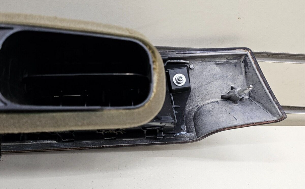 06-13 BMW E90 E92 FRONT RIGHT PASSENGER DASH TRIM PANEL VENT WALNUT WOODGRAIN