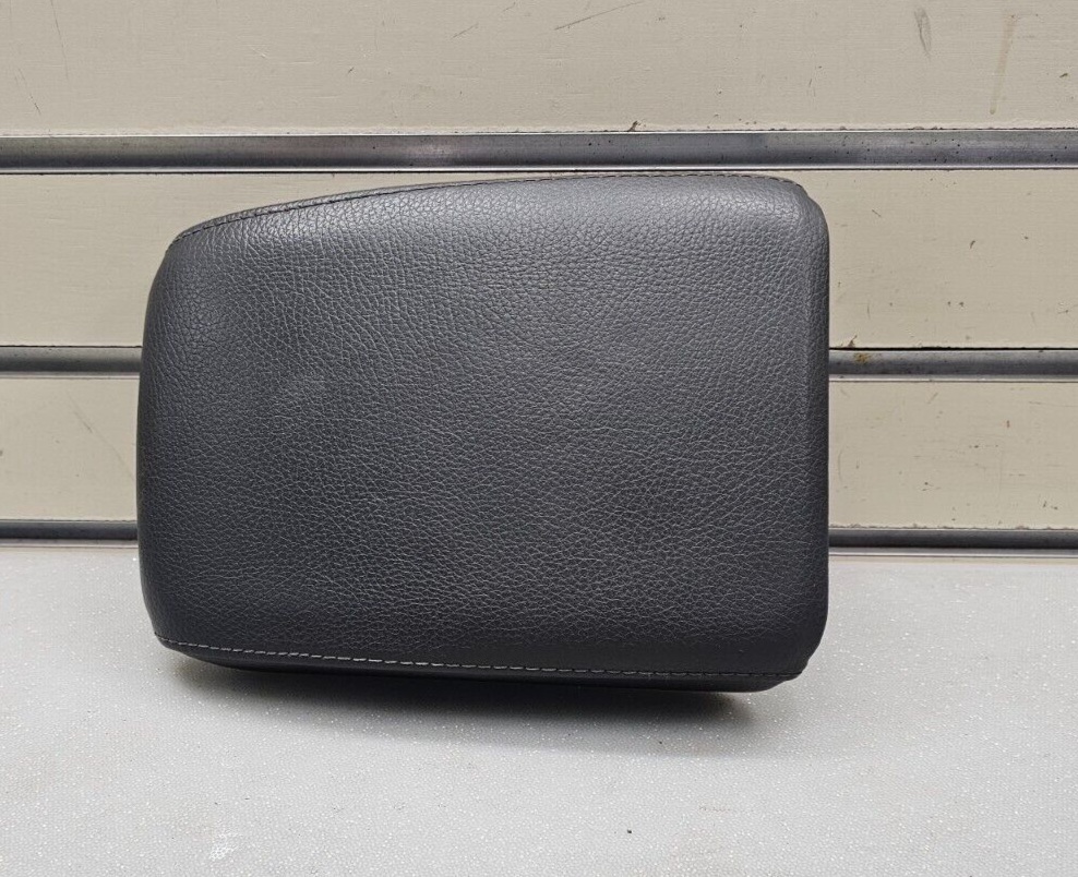 🔥05-08 Volkswagen VW Jetta Center Console Arm Rest Leather Cover Lid Black OEM