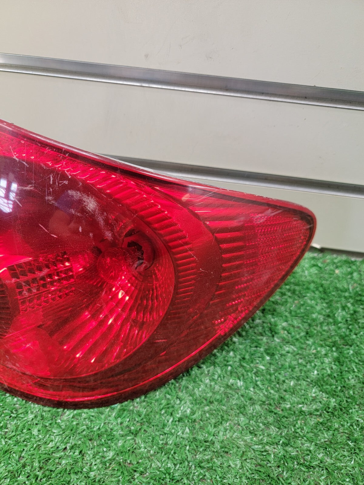 🔥03-08 Toyota Corolla Tail Light Lamp Assembly Rear Right Passenger Chrome