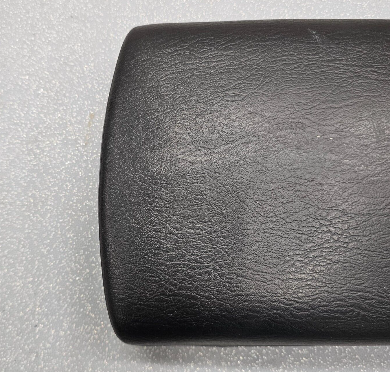 🔥02-07 Jeep Liberty Front Center Console Arm Rest Cover Lid Assembly Black OEM