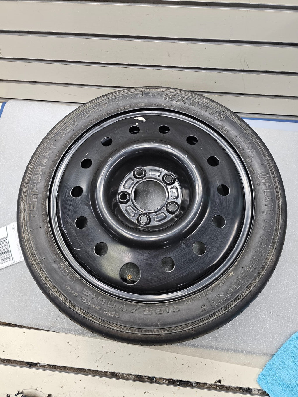 03-09 PONTIAC VIBE SPARE TIRE/PV