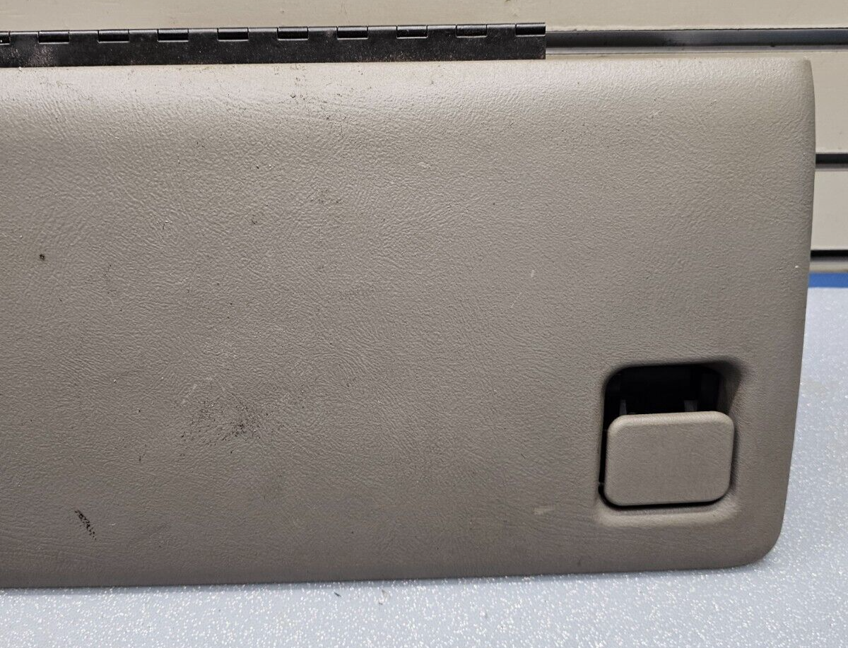99-06 SILVERADO SIERRA Dash GLOVE BOX Storage Compartment Door Assembly Tan G3