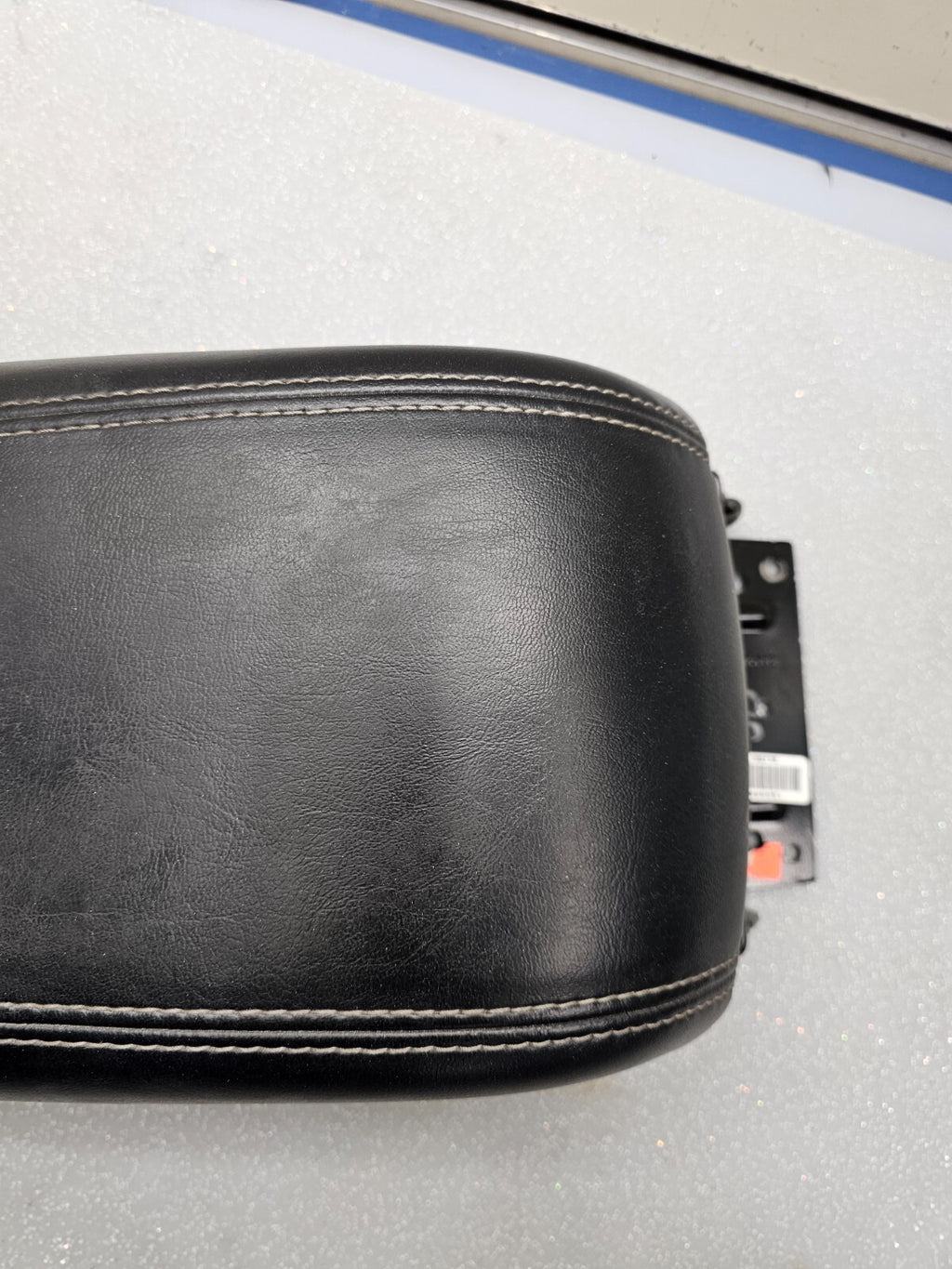 🔥13-16 DODGE DART FRONT CENTER CONSOLE ARM REST LID LEATHER BLACK TOP PAD COVER