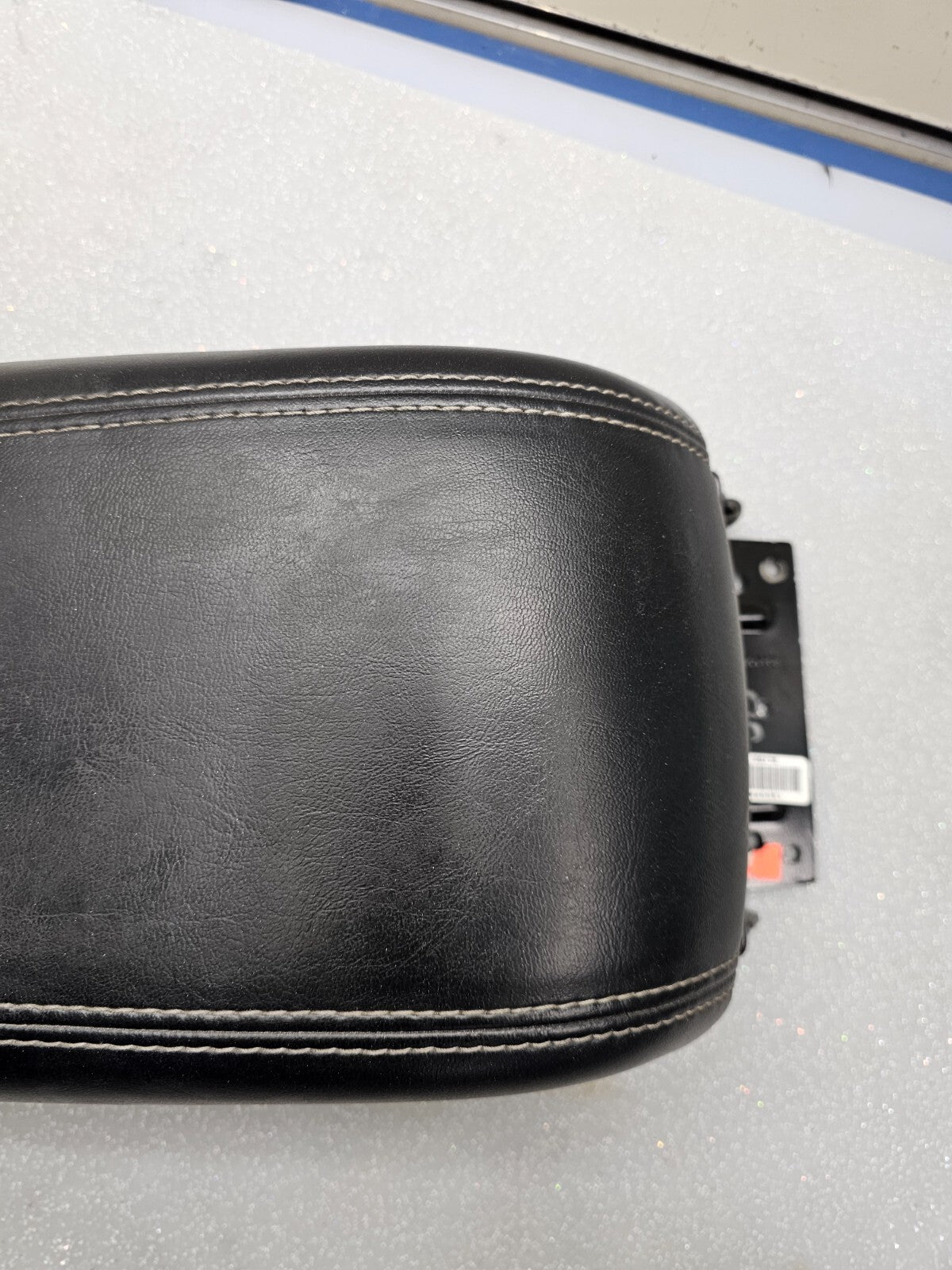 🔥13-16 DODGE DART FRONT CENTER CONSOLE ARM REST LID LEATHER BLACK TOP PAD COVER