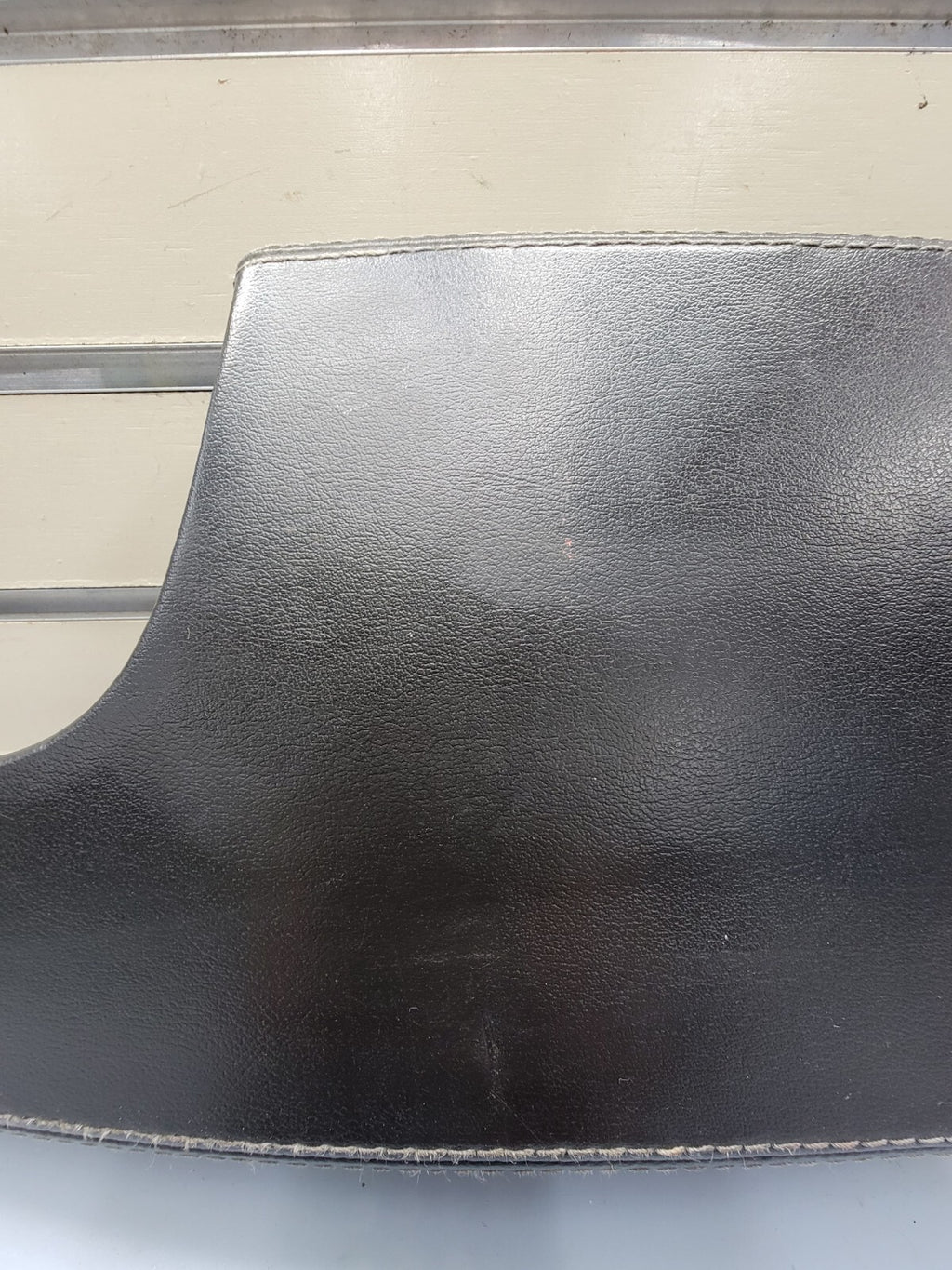 🔥2011-2017 Buick Regal Center Console Armrest Arm Rest Lid Black Leather