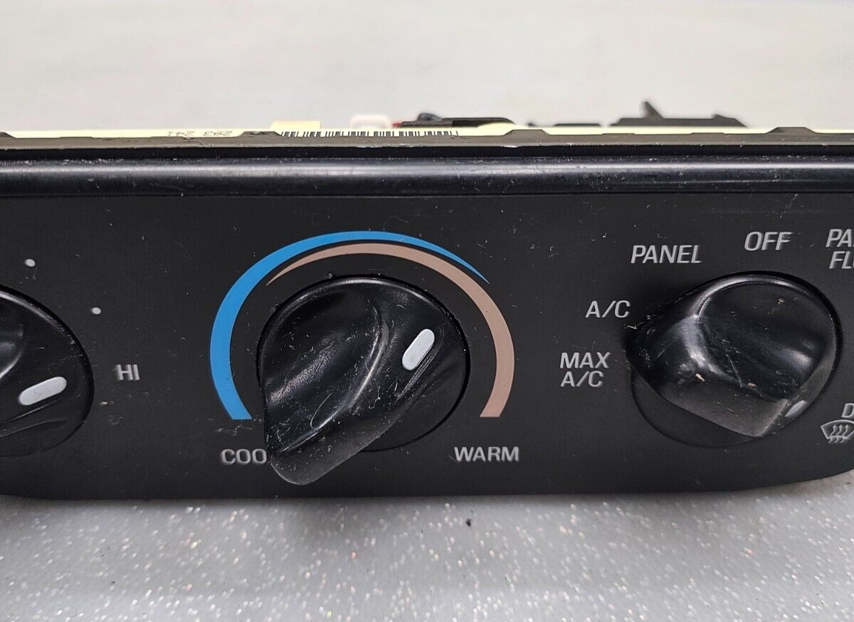 97-03 Ford F150 F250 Expedition Heater A/C Climate Control Panel Dash Unit Temp