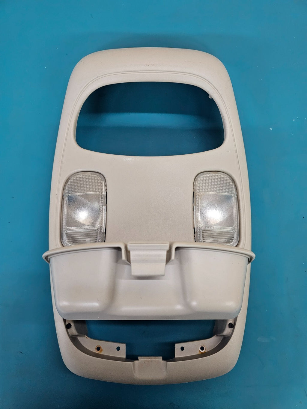 02-05 Dodge RAM Overhead Console DOME Light Roof Storage Compartment LT GRAY 05