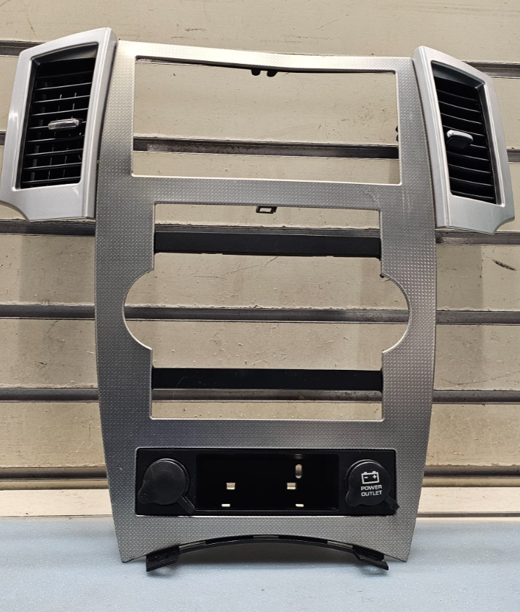 🔥08-10 Grand Cherokee Radio Bezel Center Dash Trim Temperature Control Silver