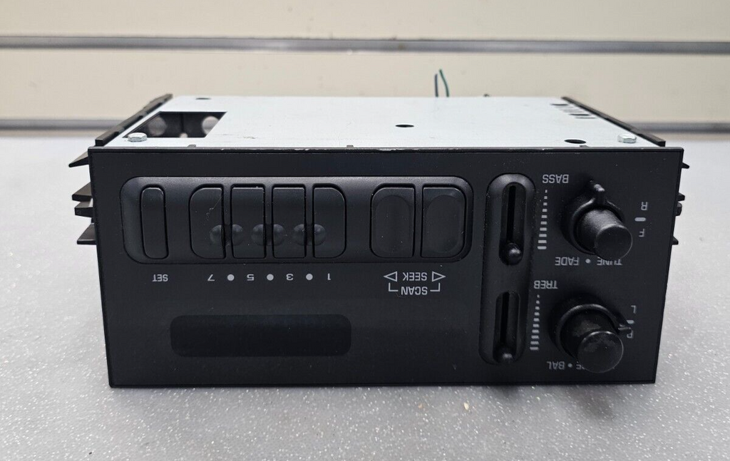 🔥1995-2002 GMC Sierra/Yukon Chevy Tahoe Silverado AM/FM/Cass Tape Radio Mint