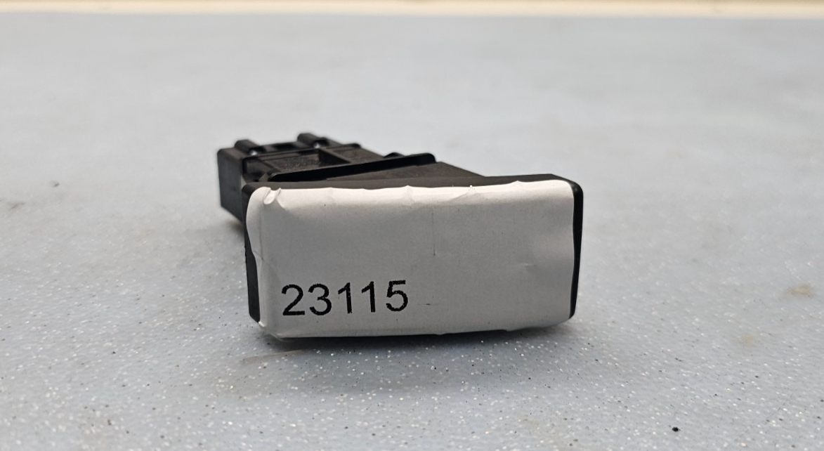 🔥2003-2005 Honda Accord Hazard  Switch BLACK