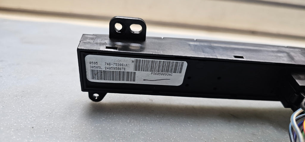 🔥05-06 Grand Cherokee Commander Information Switch Control Instrument Panel