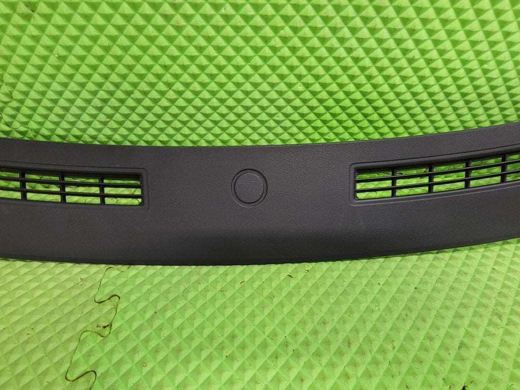 🔥2005-2007 CHRYSLER 300 UPPER DASHBOARD PAD TRIM DEFROSTER PANEL OEM BLACK DP5