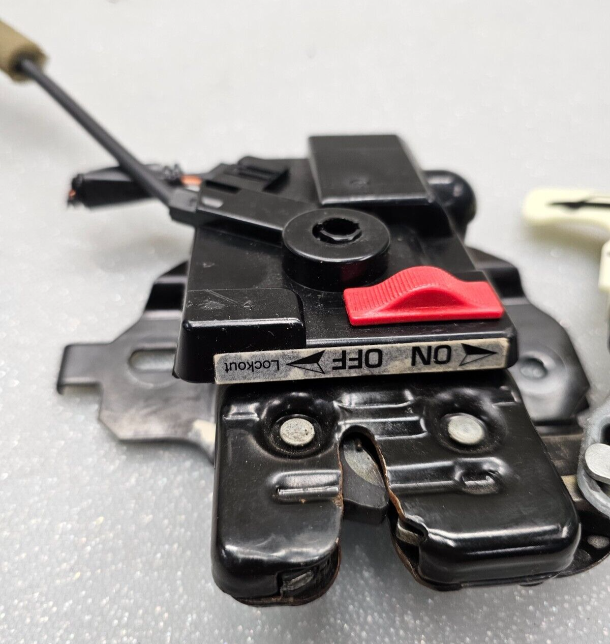 🔥1997-2004 Chevy Malibu Rear Trunk Latch Actuator Release Deck Lid ASSEMBLY OEM