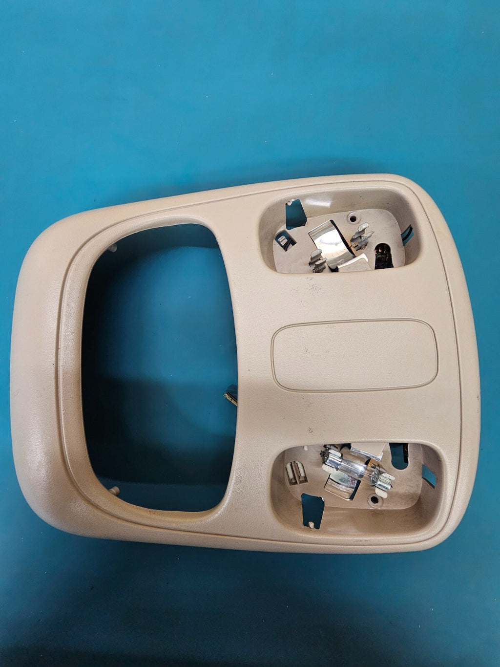 02-05 Dodge RAM Overhead Console DOME Light Roof Storage Compartment LT GRAY 05