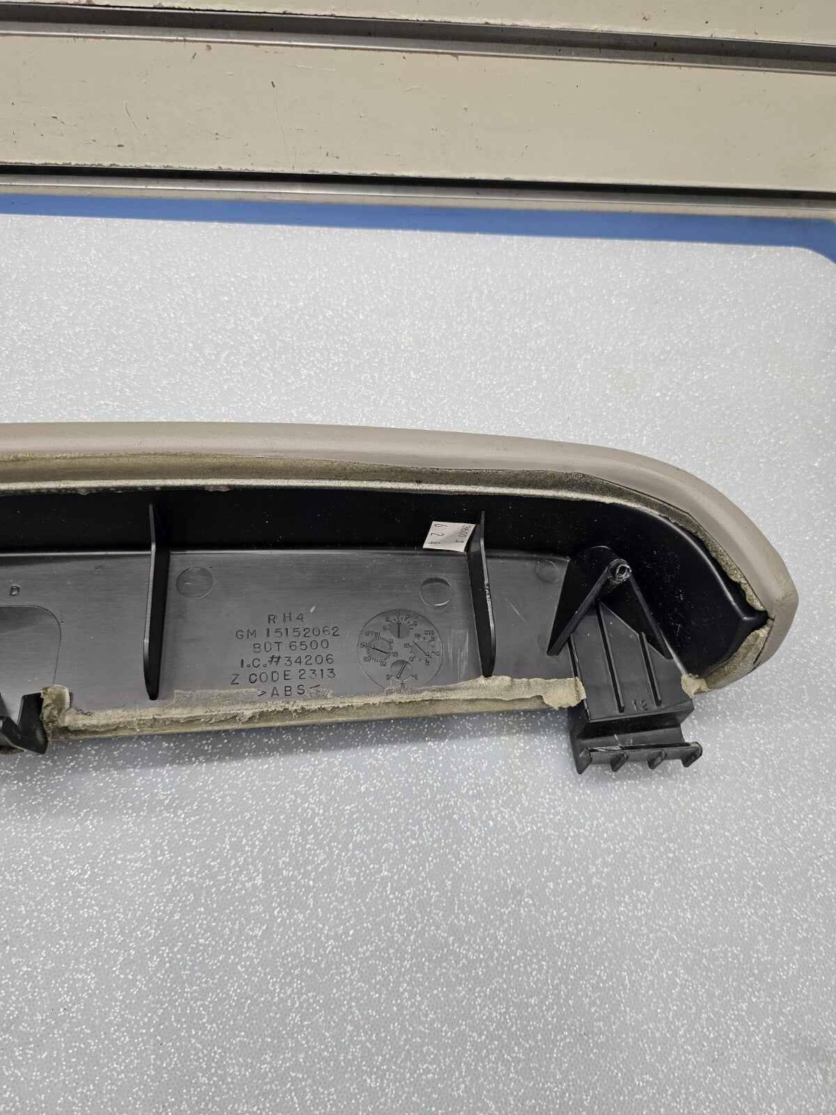 🔥99-06 Silverado SIERRA TAHOE Door Panel ARMREST Rear RIGHT Handle LIGHTGRAY H3