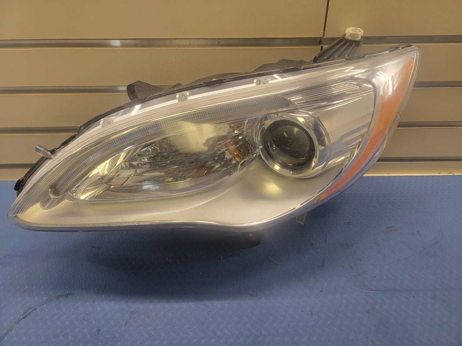 🔥11-14 Chrysler 200 Right Passenger Headlight Assembly Chrome Bezel Genuine OEM