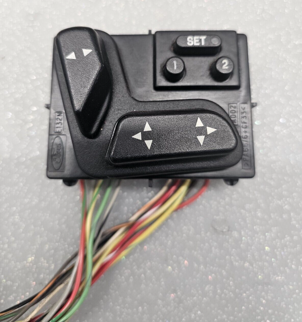 03-11 Lincoln Town Car & Grand Marquis Memory driver power seat switch Assembly