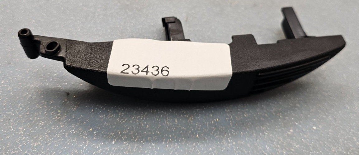 95-06 Silverado Sierra C/K 1500 2500 Center Console Jump Seat Lid Latch Assembly