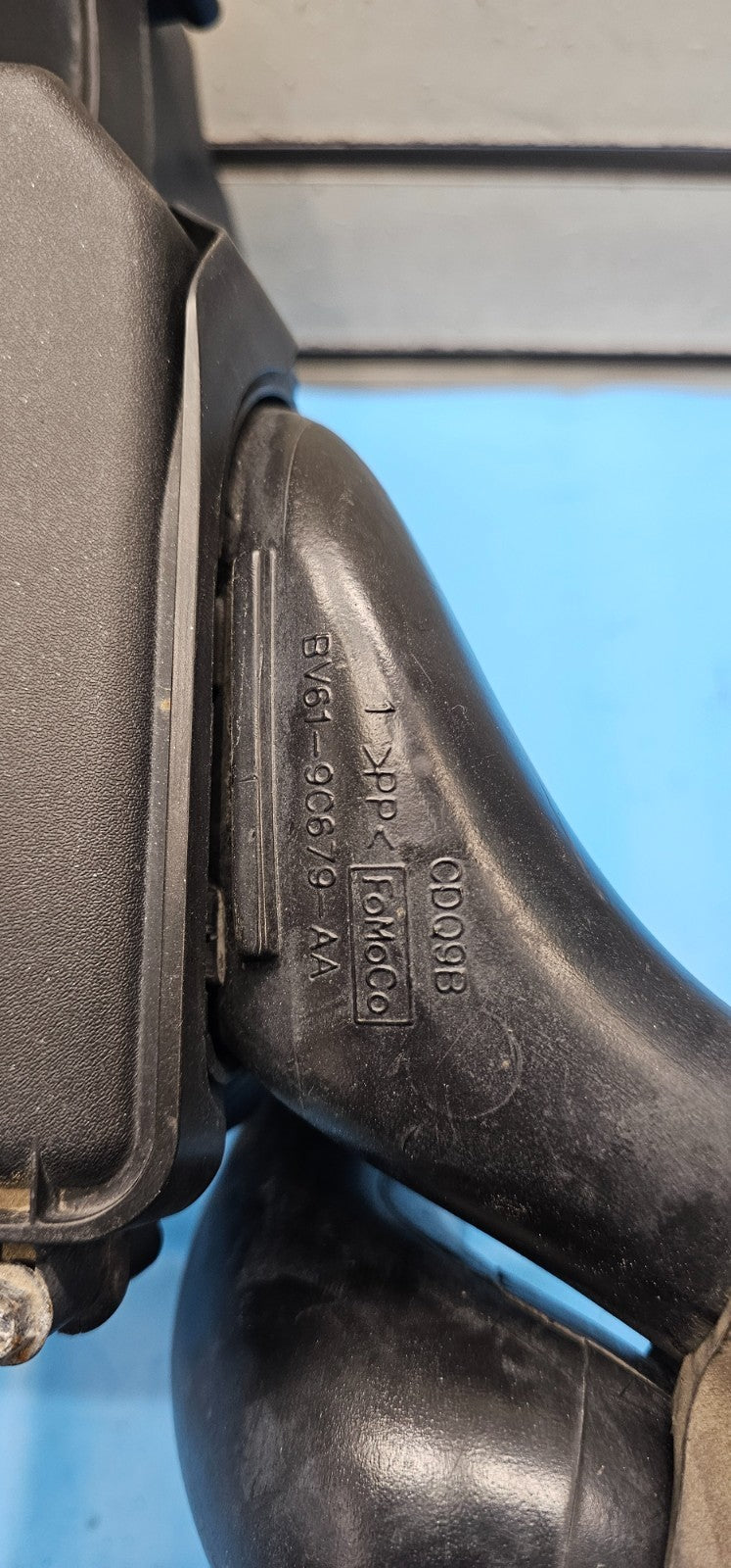 🔥2012-2018 Ford Focus Air Cleaner Box Assembly 2.0L