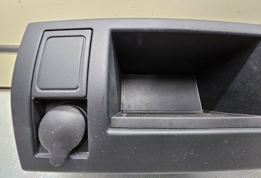 99-04 GRAND CHEROKEE Dash Bezel Lower ASHTRAY Coin Tray BLACK