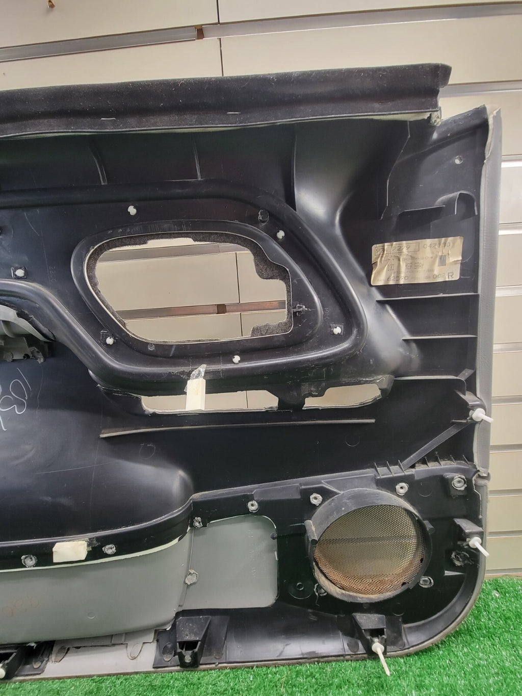 🔥95-99 Chevy GMC Silverado C/K DOOR PANEL Front Passenger Right Gray OEM D2