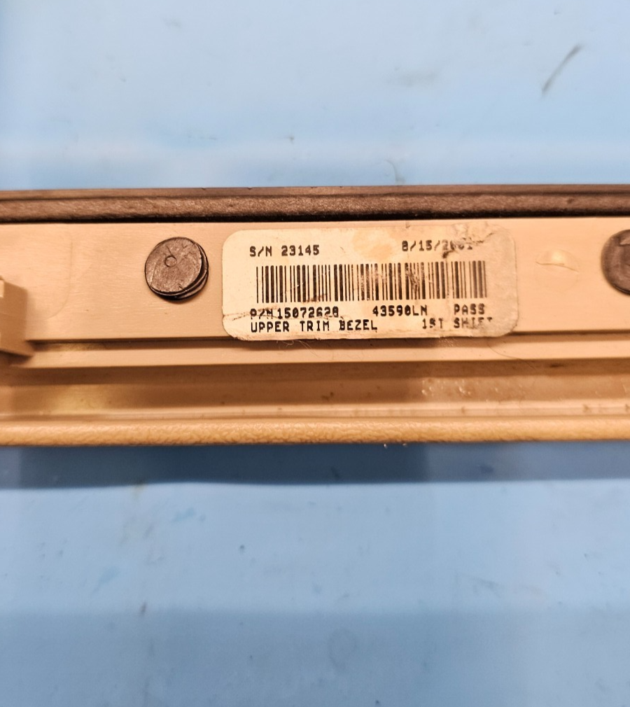 🔥02-06 Cadillac Escalade Radio Dash Trim Bezel with Clock  Tan/woodgrain