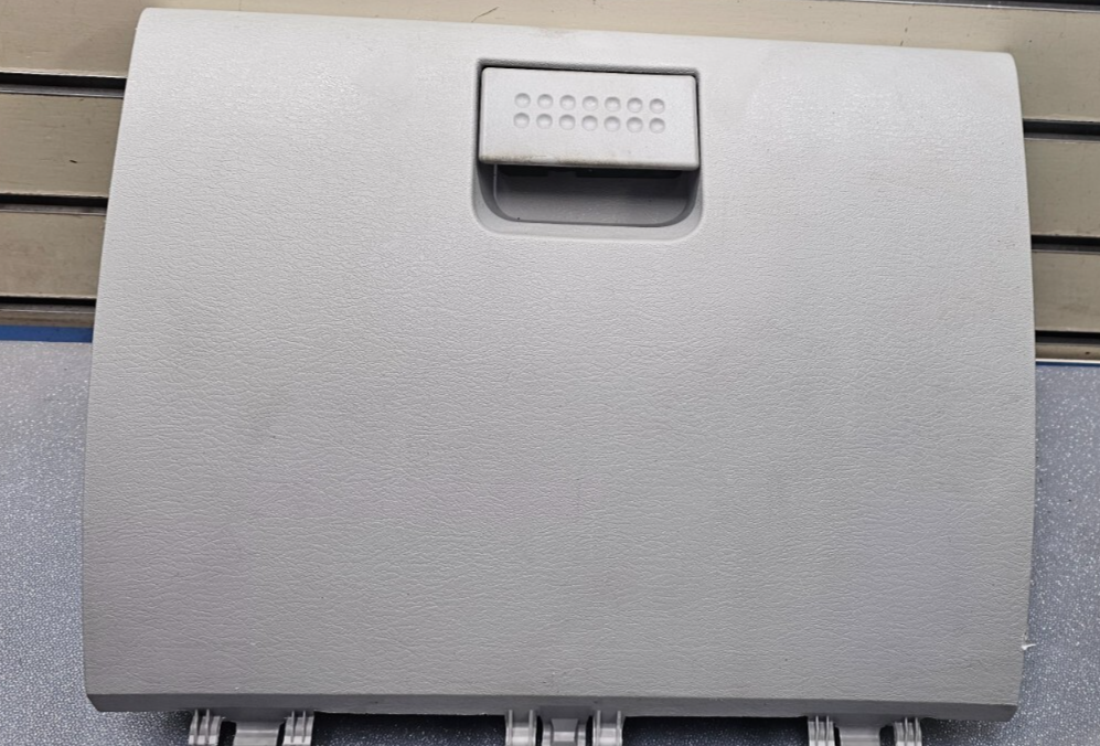 🔥06-08 Dodge Ram Dash Glove Box Storage Compartment Assembly Panel Light Gray