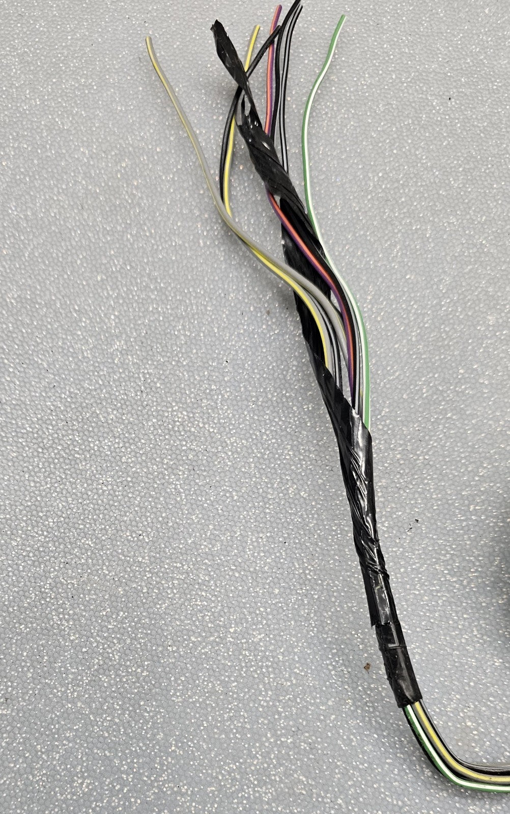 🔥08-11 FORD FOCUS HEADLIGHT BULB SOCKET PLUG CONNECTOR WIRING HARNESS PIGTAIL