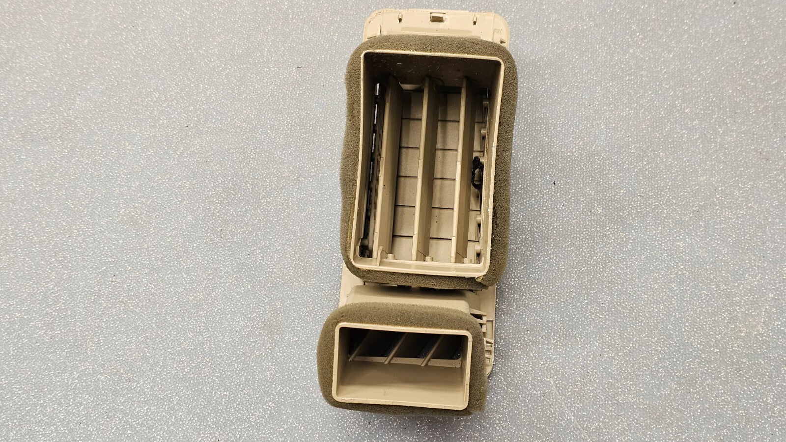 🔥08-12 Ford Escape Dash Right Passenger AC A/C Air Vent HEATER Panel TAN