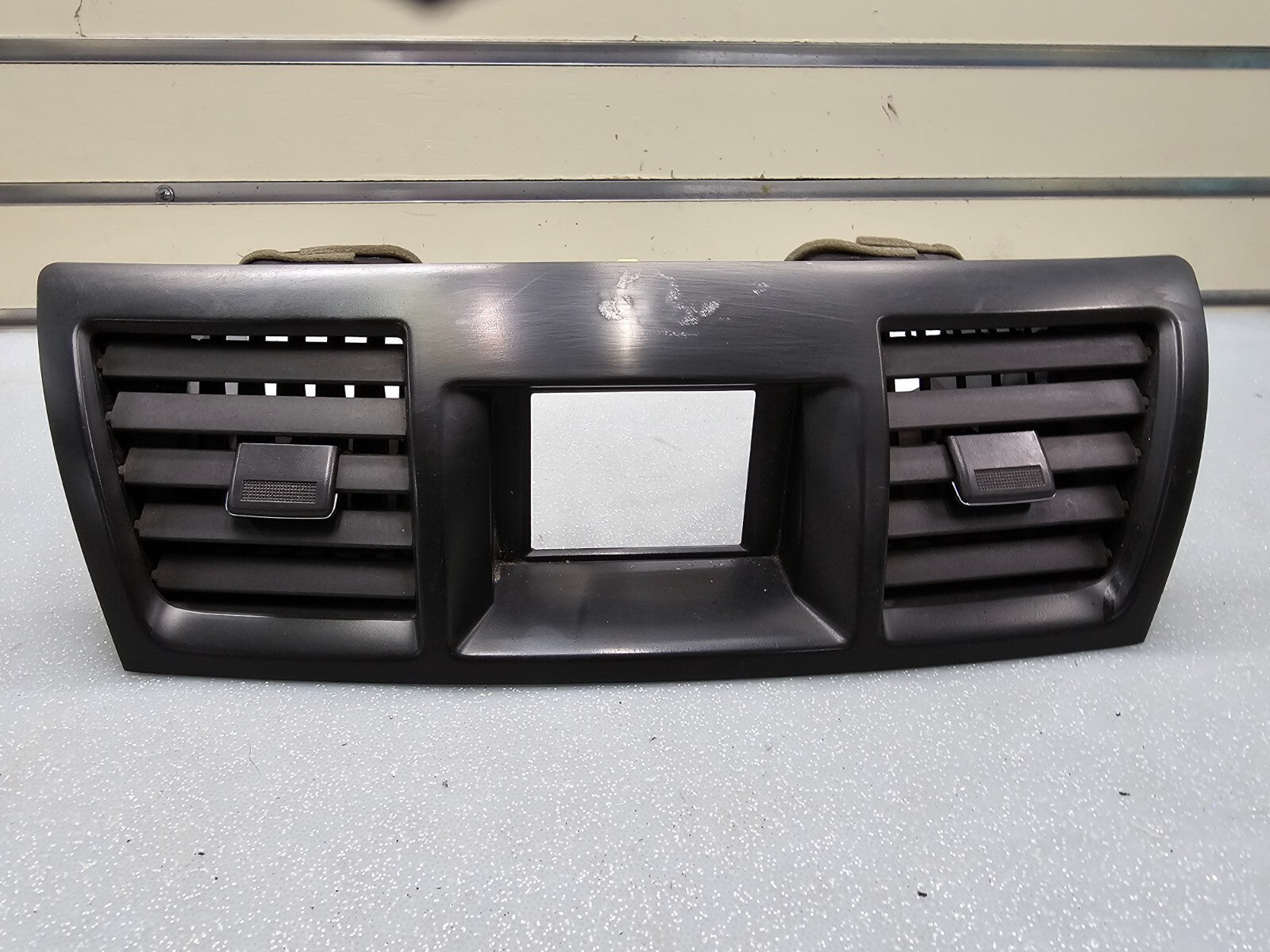 🔥08-13 Toyota Highlander Center Dash AC Air Vents Trim Bezel Assembly Black OEM
