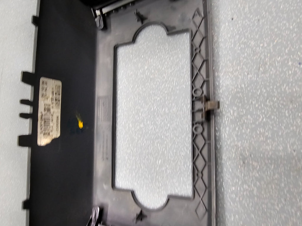 05-07 Jeep Grand Cherokee Center Radio Dash Bezel Trim Panel Surround Balck B30