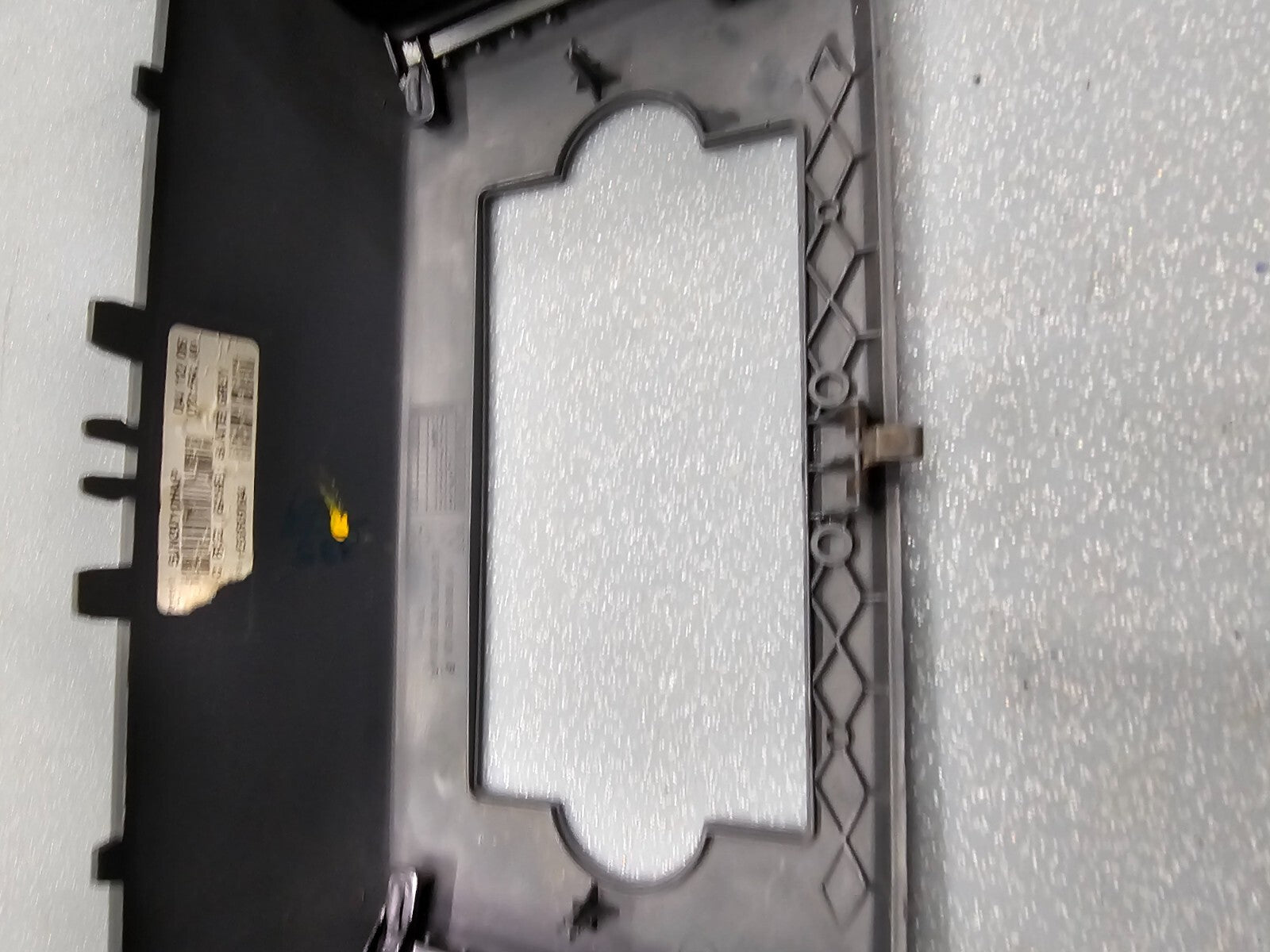 05-07 Jeep Grand Cherokee Center Radio Dash Bezel Trim Panel Surround Balck B30