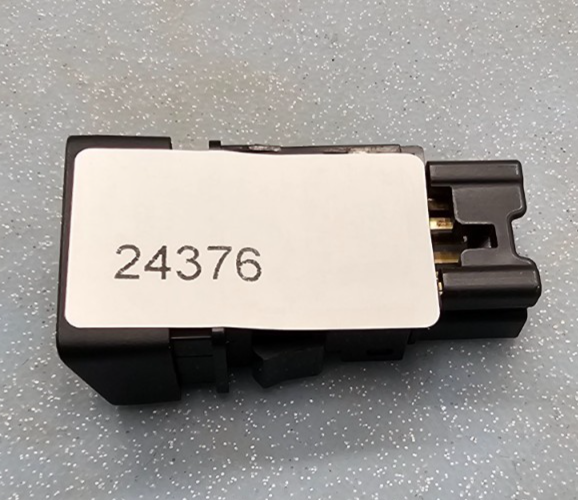 04-15 Armada Titan Hazard Emergency Warning Light Button Control Switch Assembly