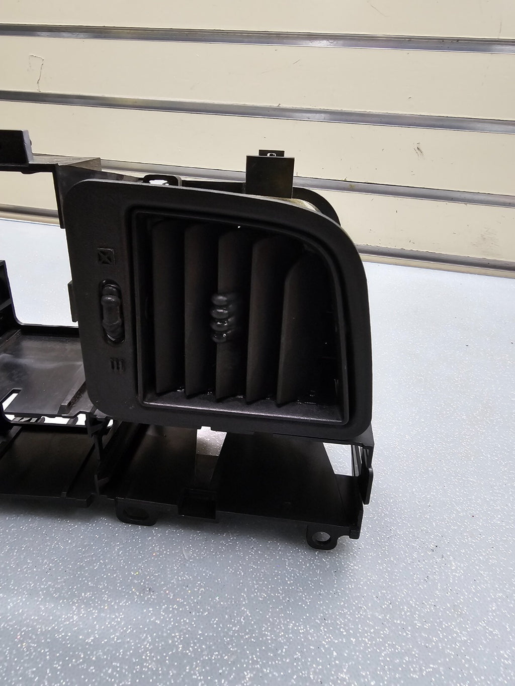 🔥99-06 Chevy Silverado Sierra Headlight Switch left Driver Air Vent black HS19