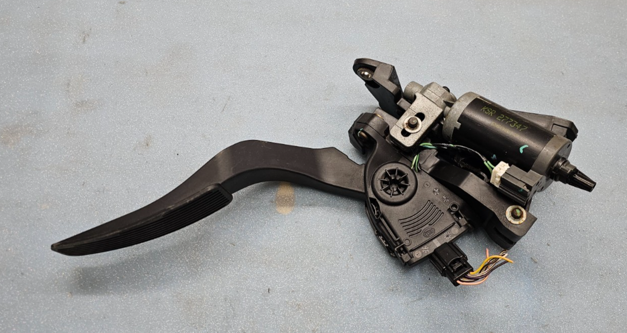 🔥07-10 CHRYSLER 300 CHARGER MAGNUM ACCELERATOR PEDAL Assembly OEM
