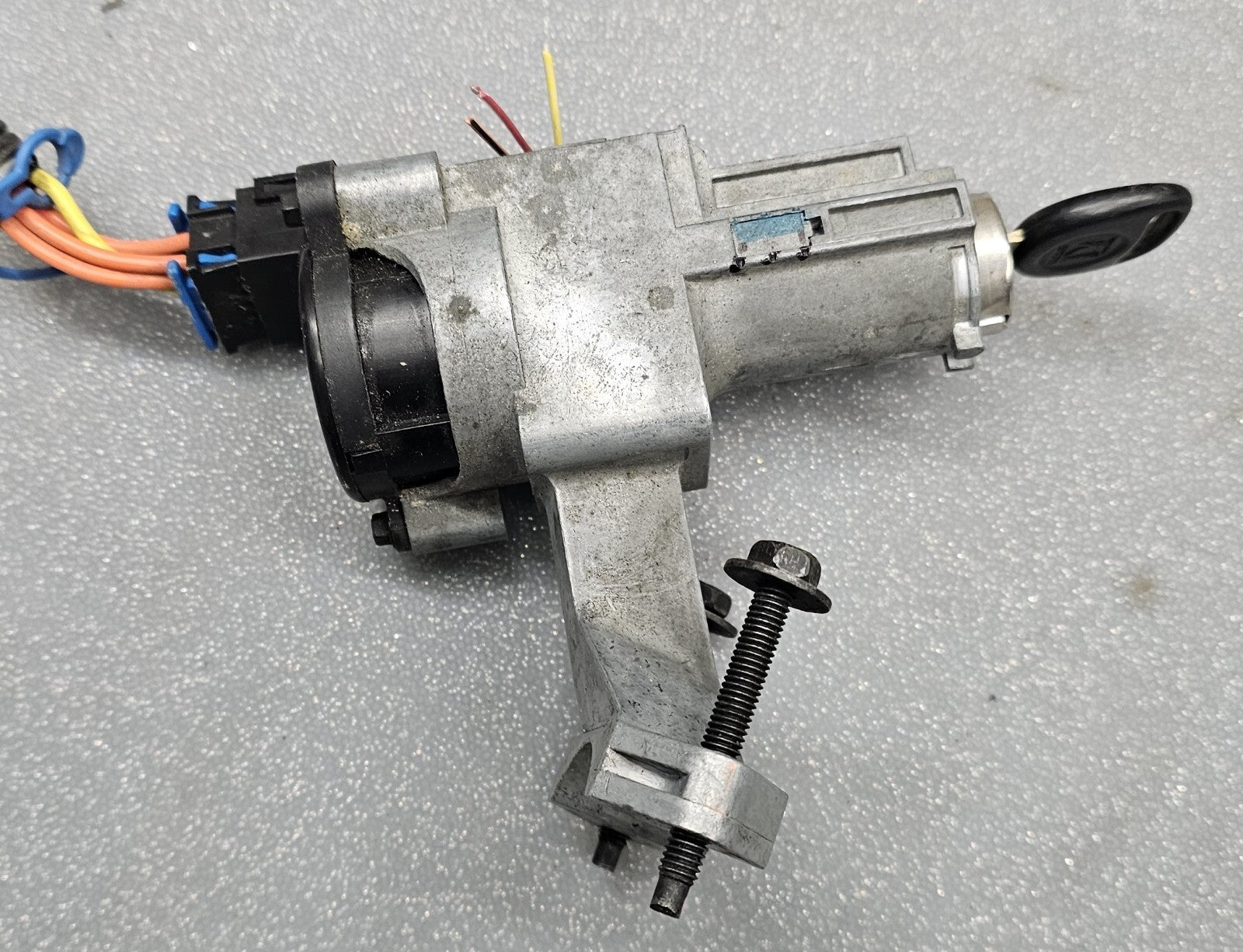 🔥95-07 VUE SC SL STEERING COLUMN IGNITION LOCK CYLINDER KEY SWITCH ASSEMBLY