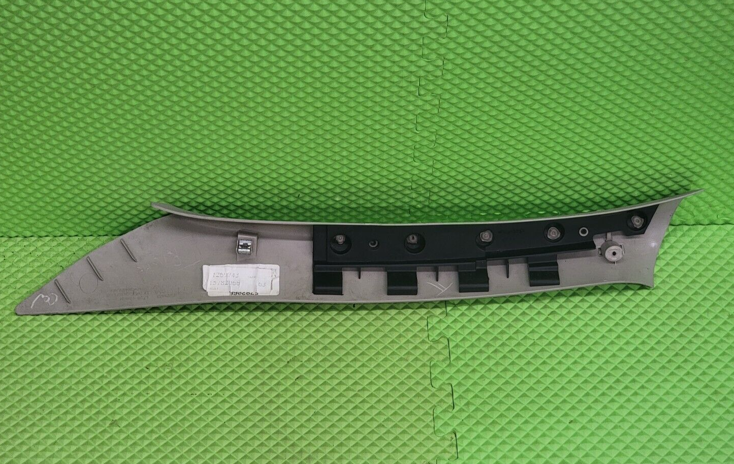 🔥02-09 GMC ENVOY PASSENGER INTERIOR PILLAR TRIM PANEL COVER ASSEMBLY OEM GRAY