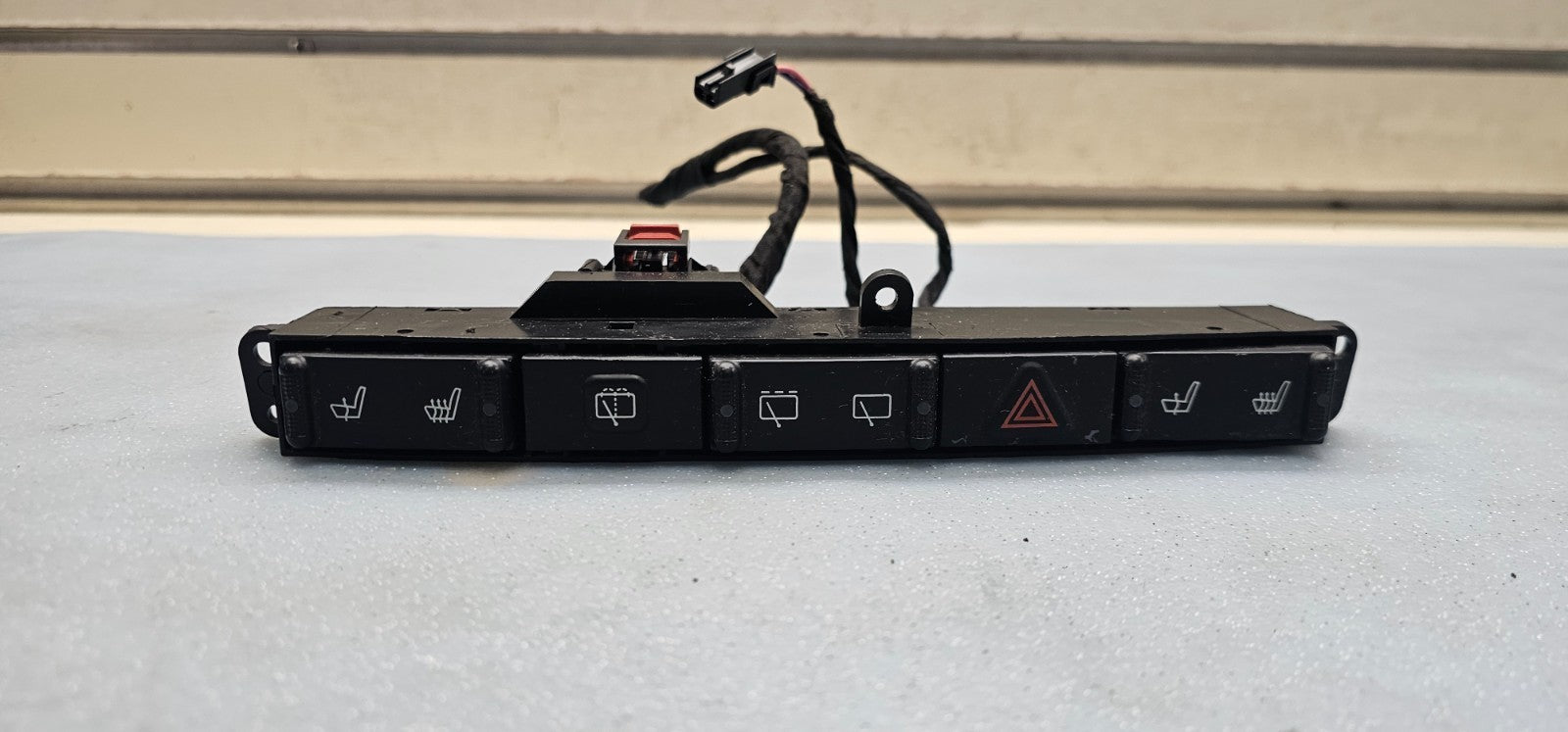🔥2001-2007 Town & Country Caravan Rear Wiper Hazard Switch OEM SW32