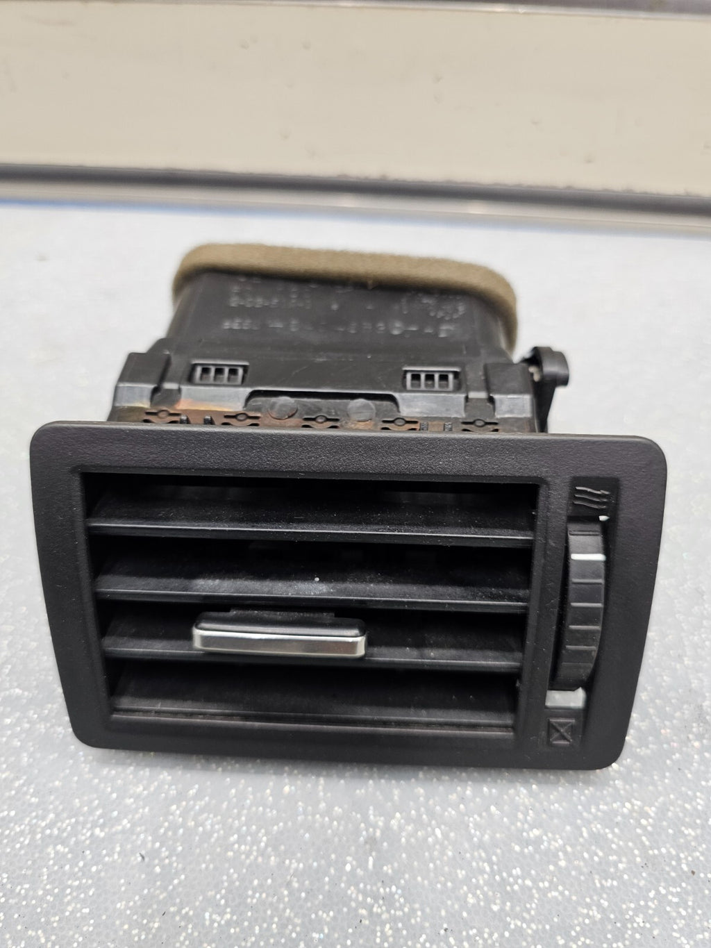 🔥06-09 Ford Fusion Air Vent AC Heater Center Dash Storage Comp Right Side