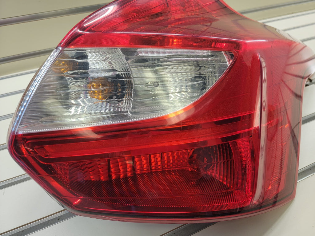 🔥2012-2014 Ford Focus Hatchback Tail Light taillight right passenger side