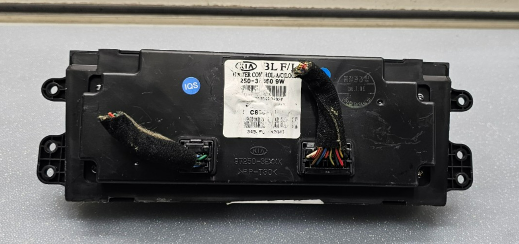 07-09 Kia Sorento LX Dash AC Heater Climate Temperature Control Air Conditioner