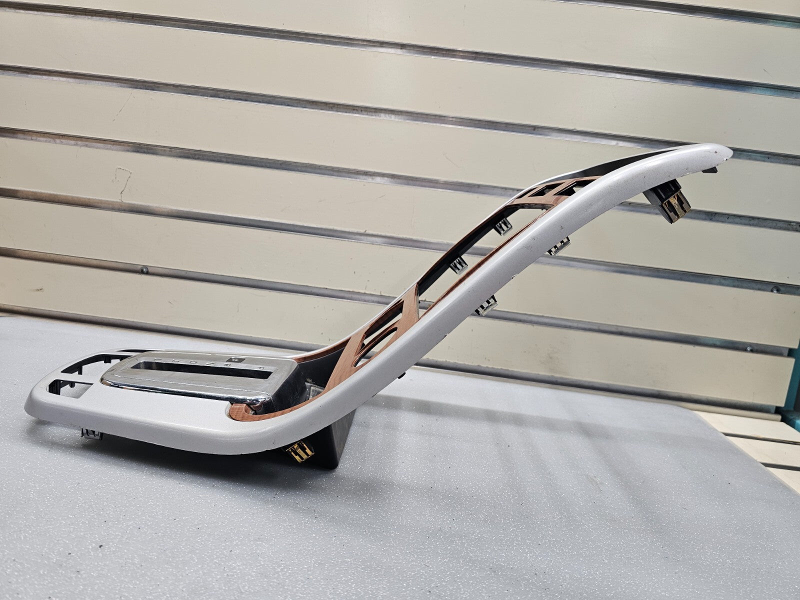🔥07-09 Equinox Center Dash Radio Climate Surround Bezel Trim SILVER/WOOD B43