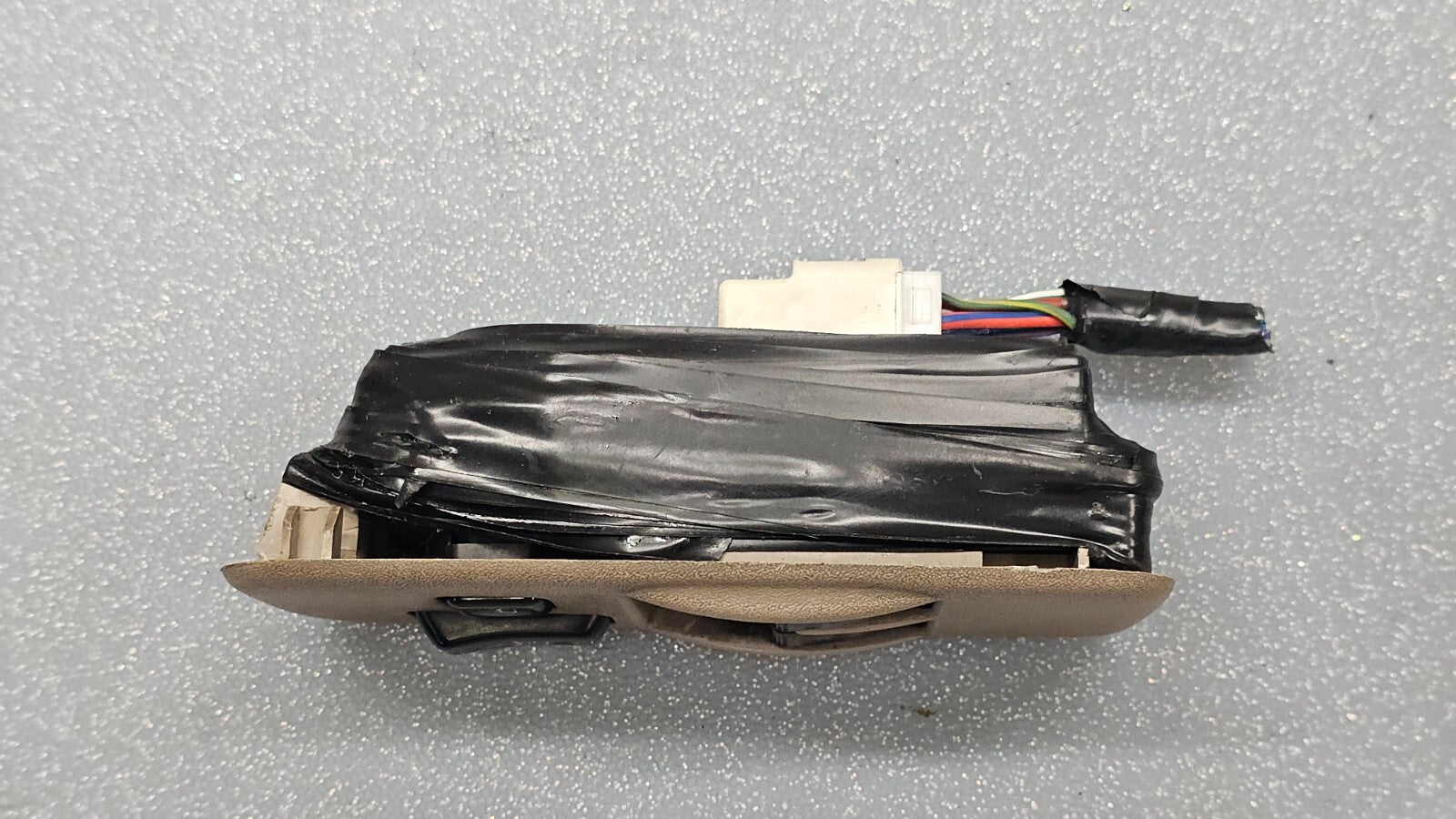 98-03 Sienna Solara 00-06 Tundra Power Driver Master Window Switch Assembly Tan