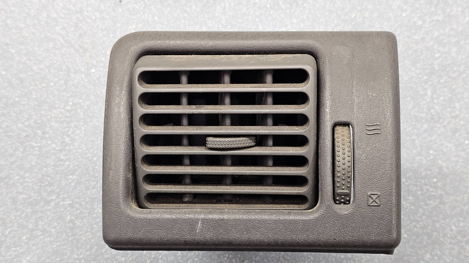 🔥 02-05 Ford Explorer Dash Left Driver Air Vent A/C AC Heater Panel Dark Gray
